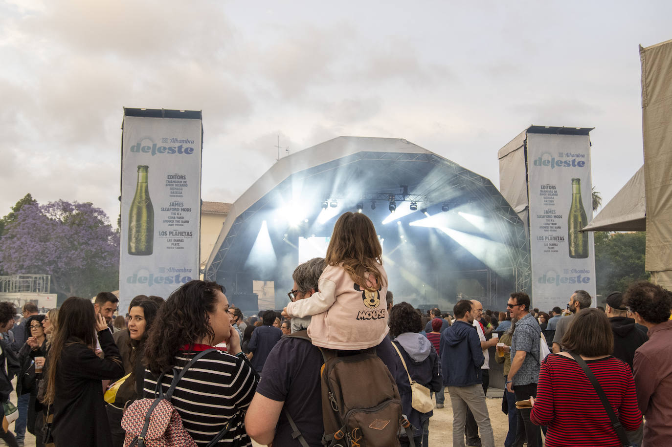 El grupo Los Planetas celebra los 30 años de su disco &#039;Super 8&#039; en un festival en los Jardines de Viveros de Valencia