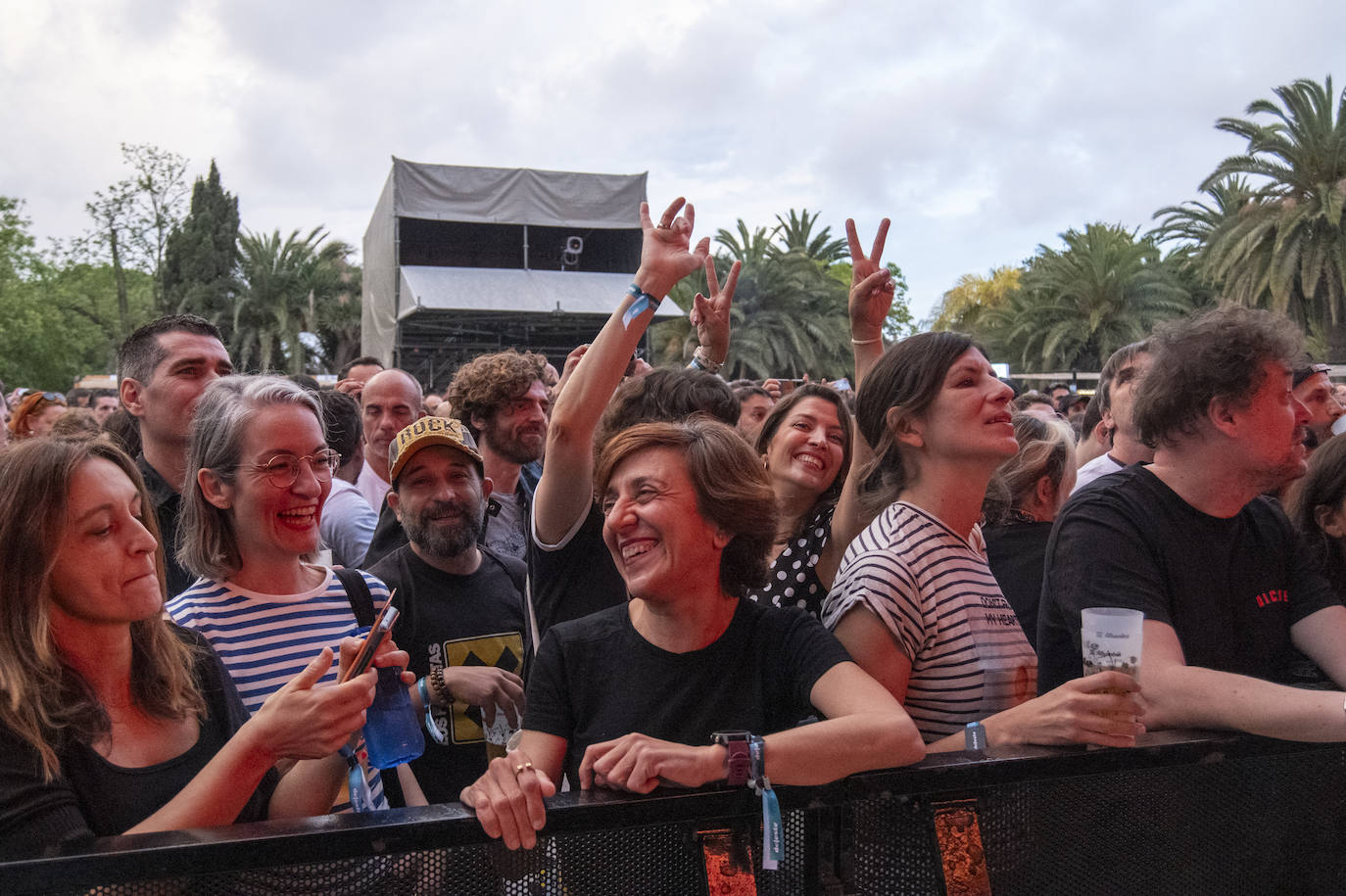 El grupo Los Planetas celebra los 30 años de su disco &#039;Super 8&#039; en un festival en los Jardines de Viveros de Valencia