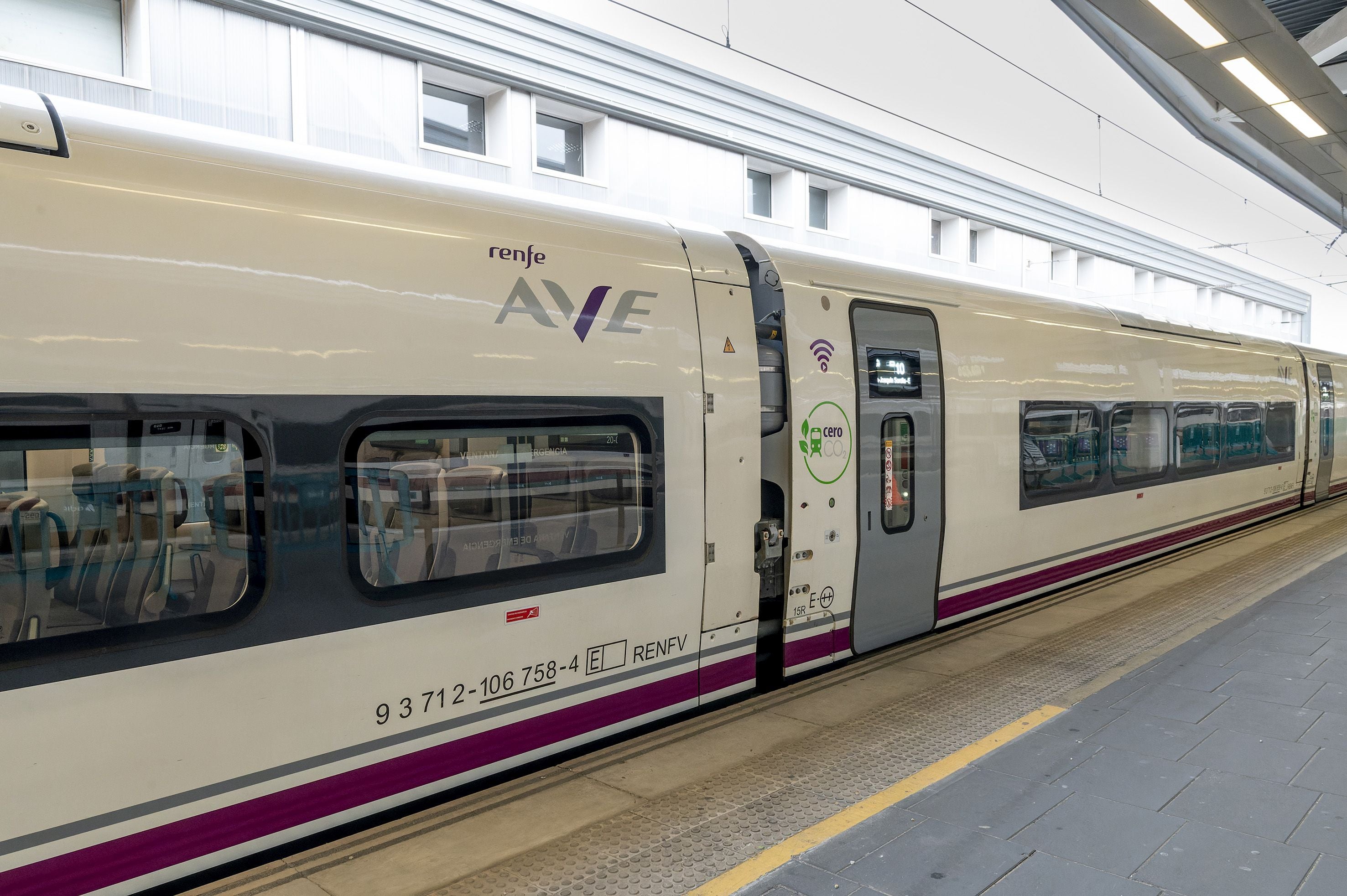 Así son los S-106, los nuevos trenes de Renfe para viajar desde la Comunitat a Madrid o Gijón