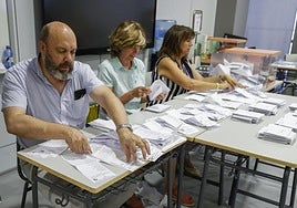 Integrantes de una mesa electoral, en unas elecciones pasadas.