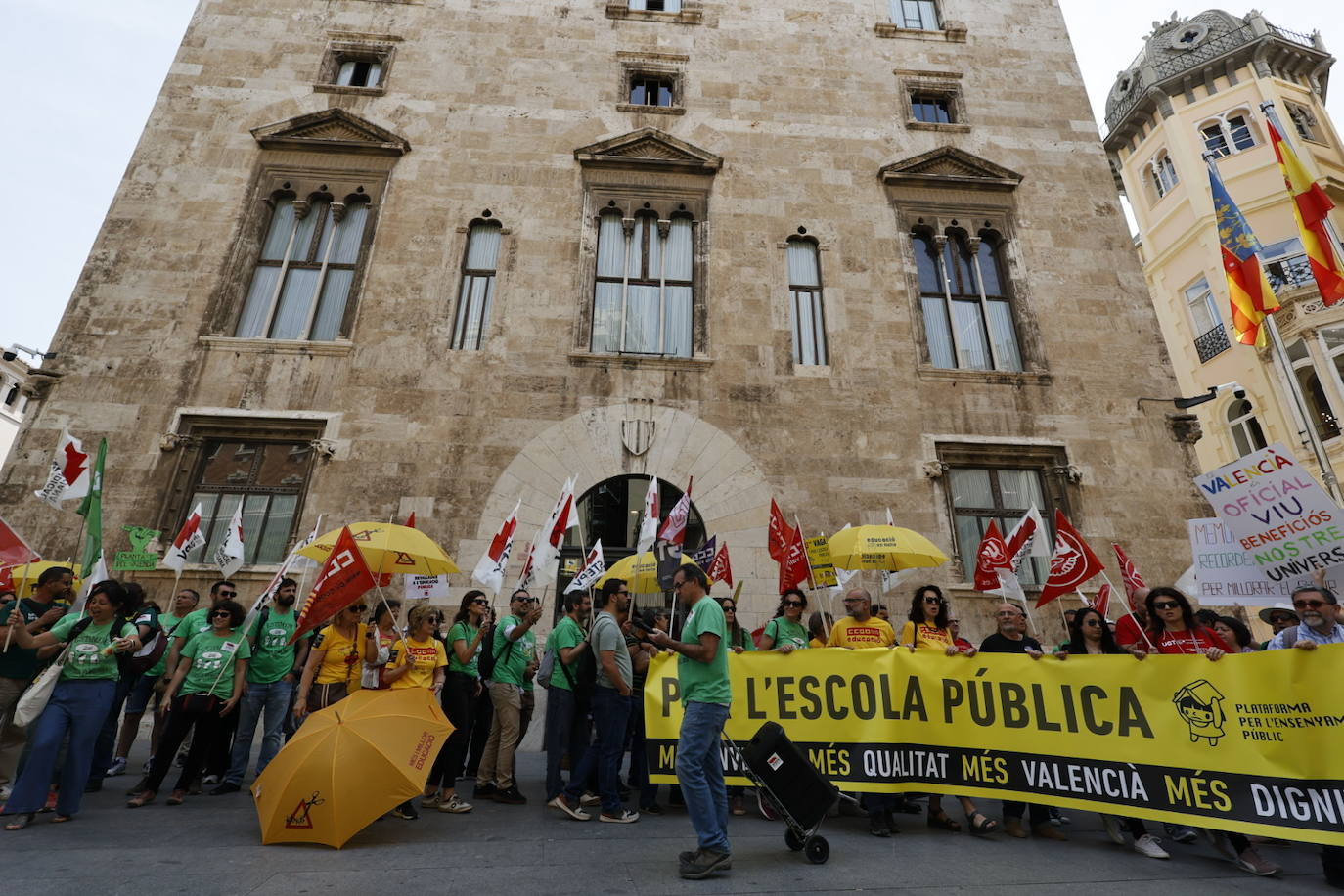 Fotos de la huelga educativa en la Comunitat