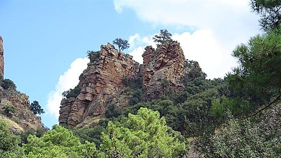 En los aledaños del municipio de origen árabe para disfrutar de la Serra Espadà