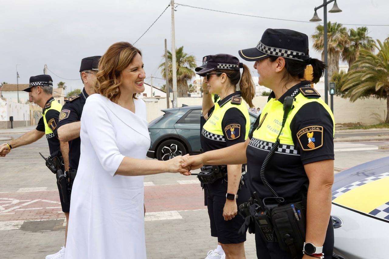 Presentación del dispotivo policial en las playas de Valencia 2024, en imágenes