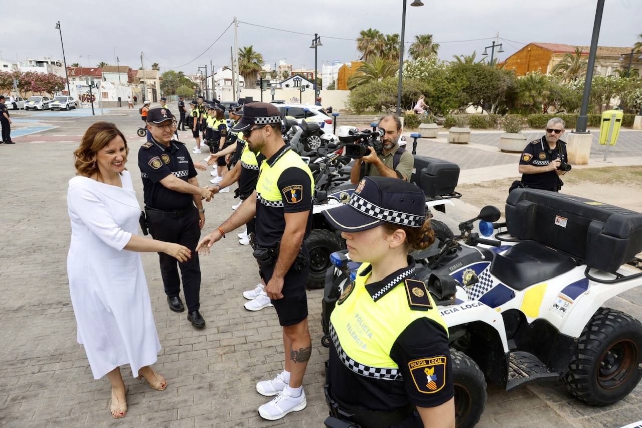 Presentación del dispotivo policial en las playas de Valencia 2024, en imágenes