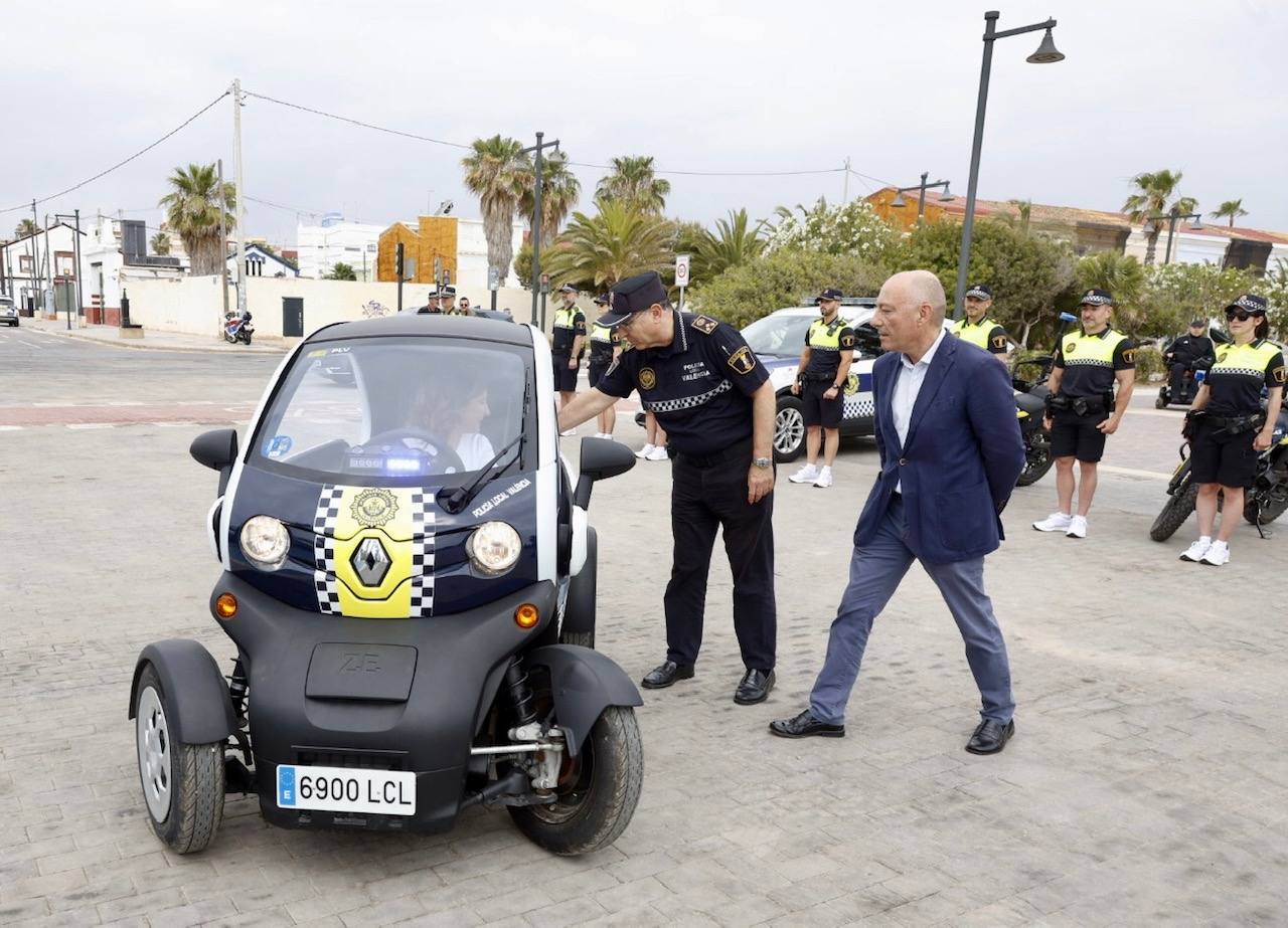 Presentación del dispotivo policial en las playas de Valencia 2024, en imágenes