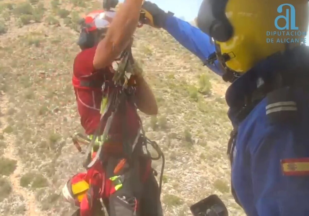 Una mujer fue salvada en Castellet de Murla después de sufrir una enfermedad relacionada con el calor.