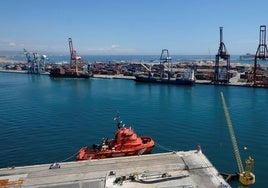 Una de las terminales del puerto de Valencia.