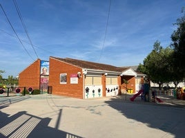 Edificio del colegio de Alfarrasí.