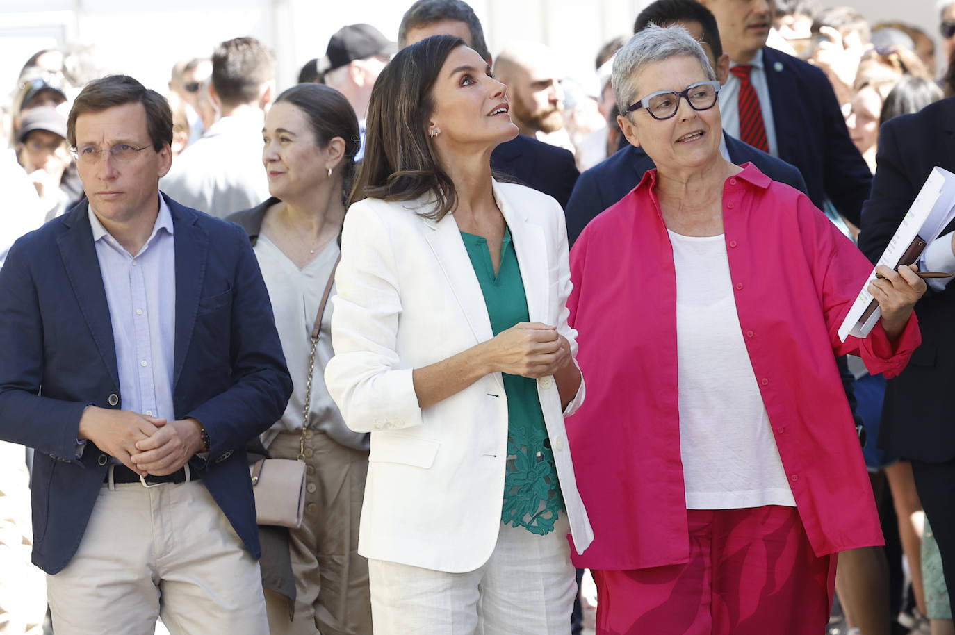 La reina Letizia inaugura la Feria del Libro de Madrid