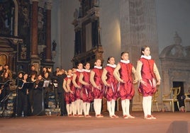 Los Infantillos se preparan para la danza del Corpus