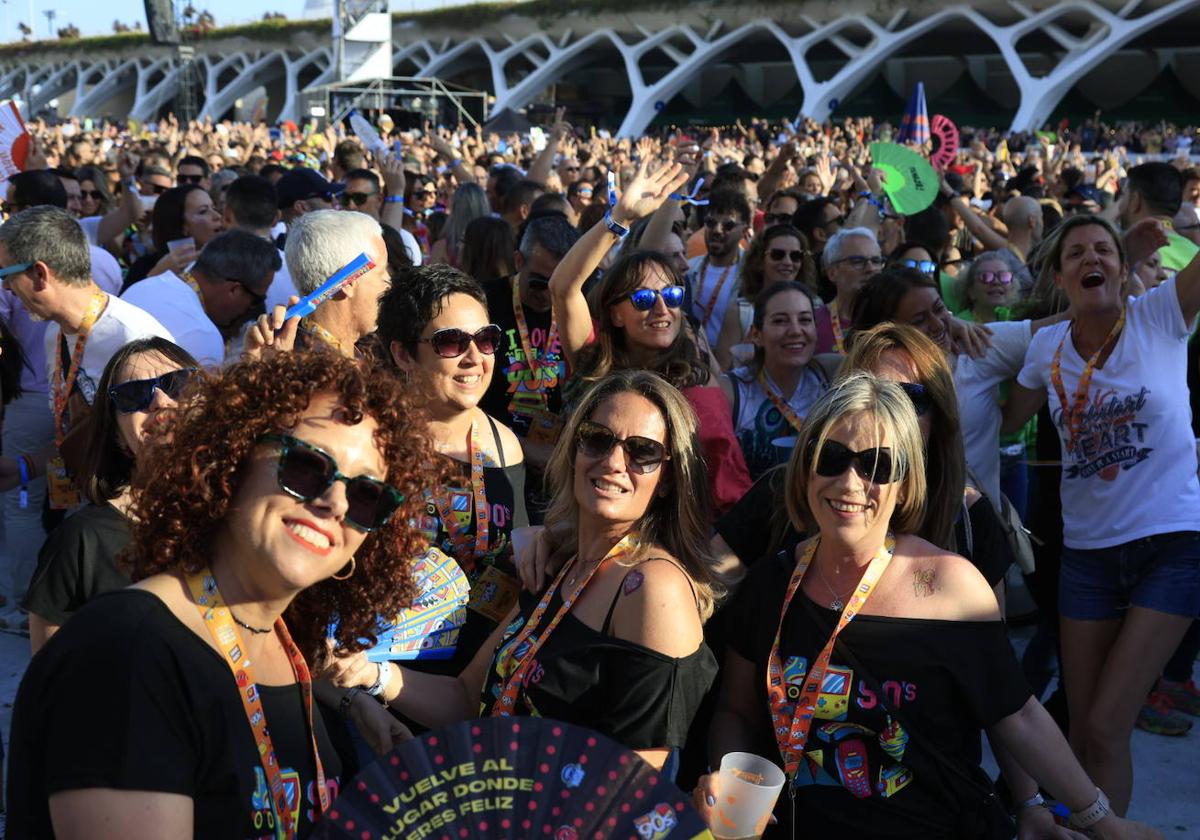 El festival &#039;Love The 90s&#039; lleva al éxtasis a la Ciudad de las Artes y las Ciencias