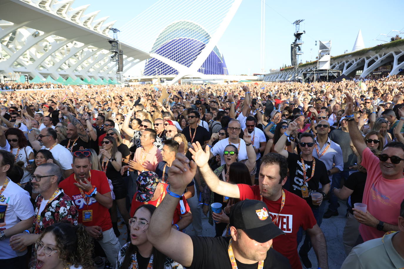 El festival &#039;Love The 90s&#039; lleva al éxtasis a la Ciudad de las Artes y las Ciencias