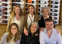 Carmen Lafora, Begoña Mortes, Lila Albanozzo, Marta Lloret, Mercedes Montesinos y Miquele Vilarrasa.