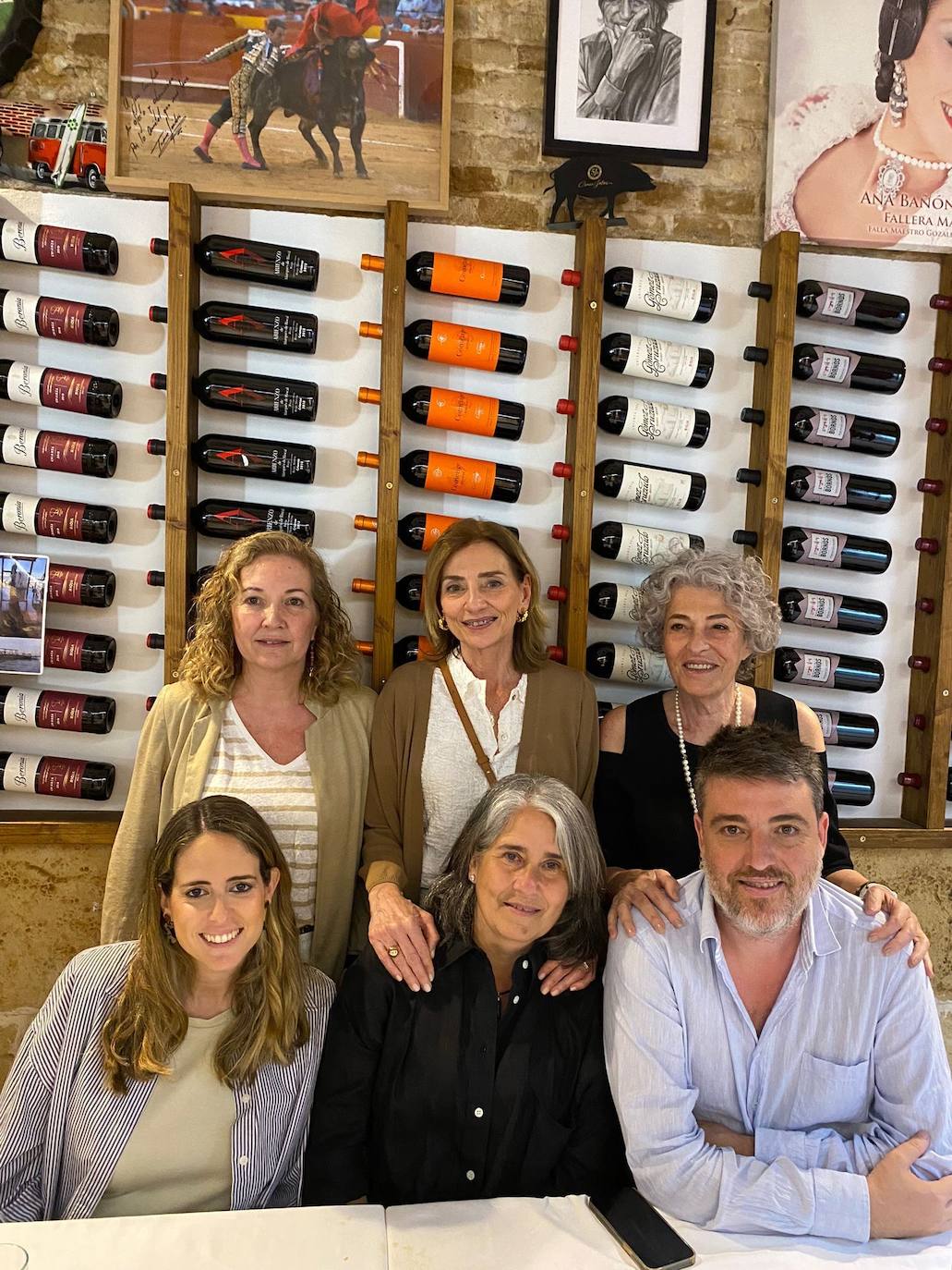 Carmen Lafora, Begoña Mortes, Lila Albanozzo, Marta Lloret, Mercedes Montesinos y Miquele Vilarrasa.