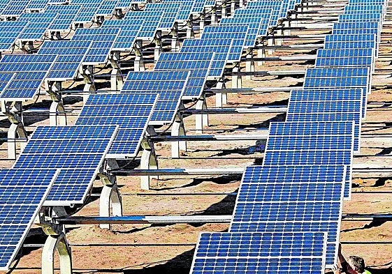 El retraso del Gobierno frustra una planta solar de más de 300 hectáreas en Valencia