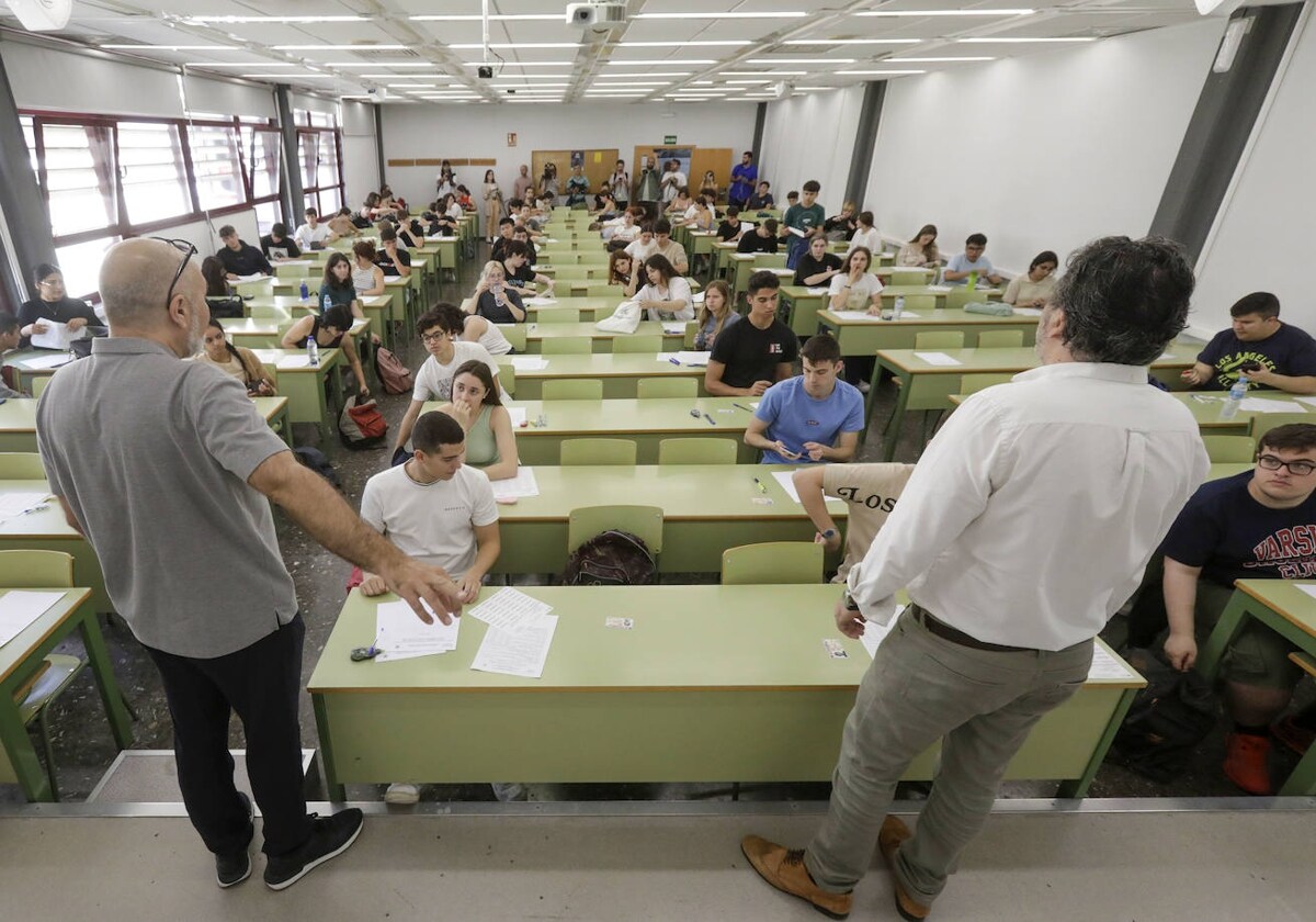 Las universidades públicas de la Comunitat realizan el periodo de admisión de primer curso del 17 de junio al 5 de julio