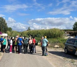 Grupo de vecinos participantes en las batidas de búsqueda.