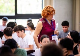 Alumnos antes de empezar el primer examen.