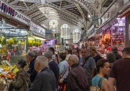 El Mercado Central, lleno de gente, en una imagen de archivo.