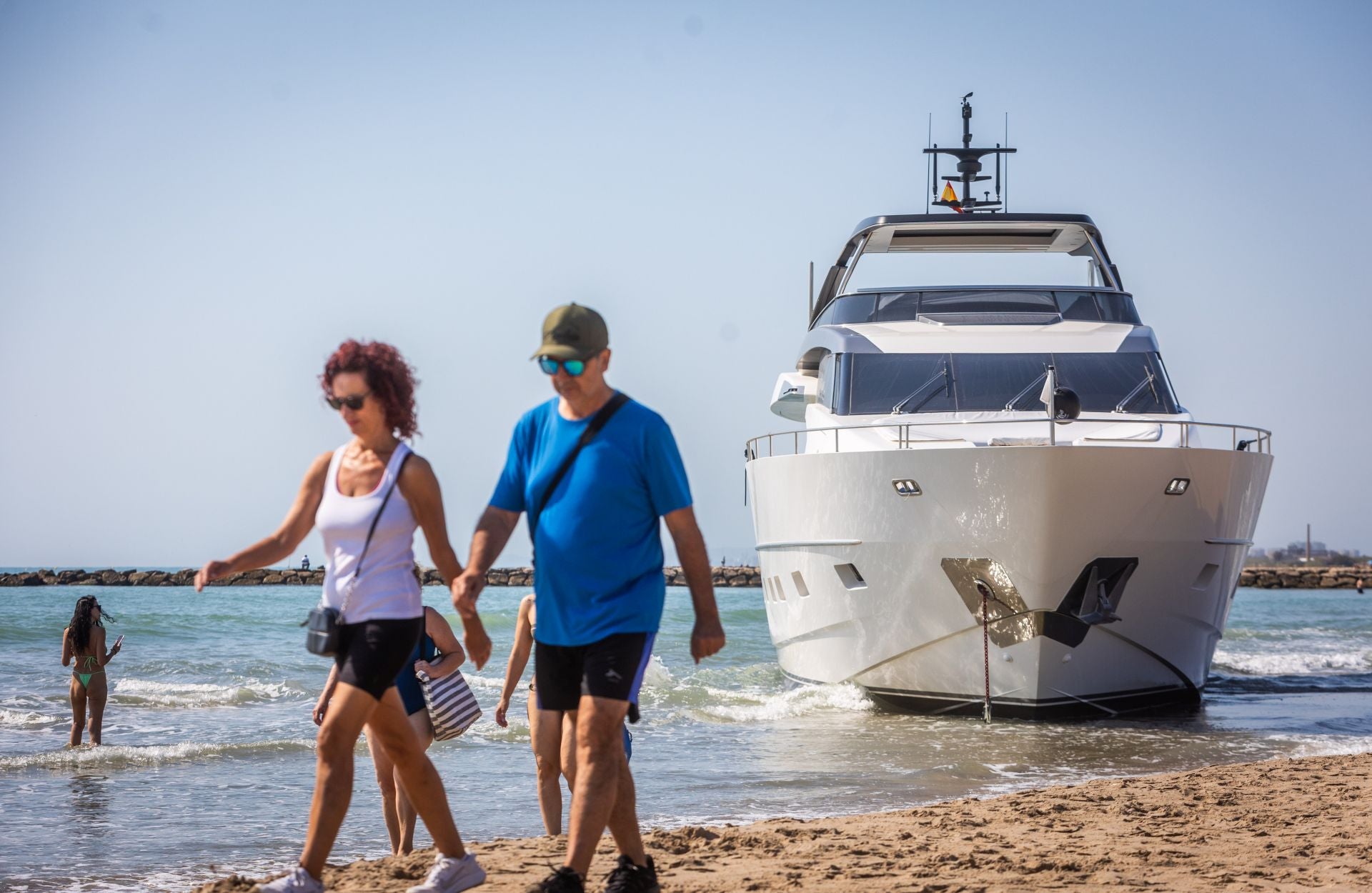 Un yate encalla en Pinedo