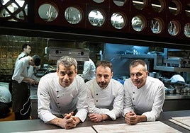 Los chefs Mateu Casanas, Eduard Xatruch y Oriol Castro. Imagen de archivo.