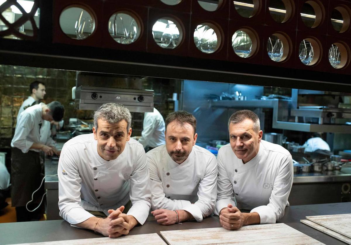 Los chefs Mateu Casanas, Eduard Xatruch y Oriol Castro. Imagen de archivo.