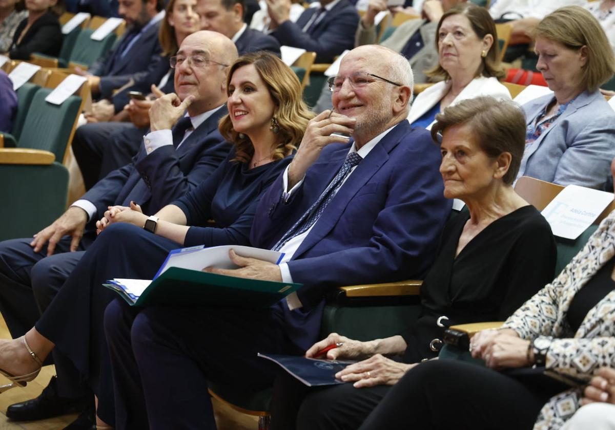 Las imágenes de la conferencia de Juan Roig en Etnor