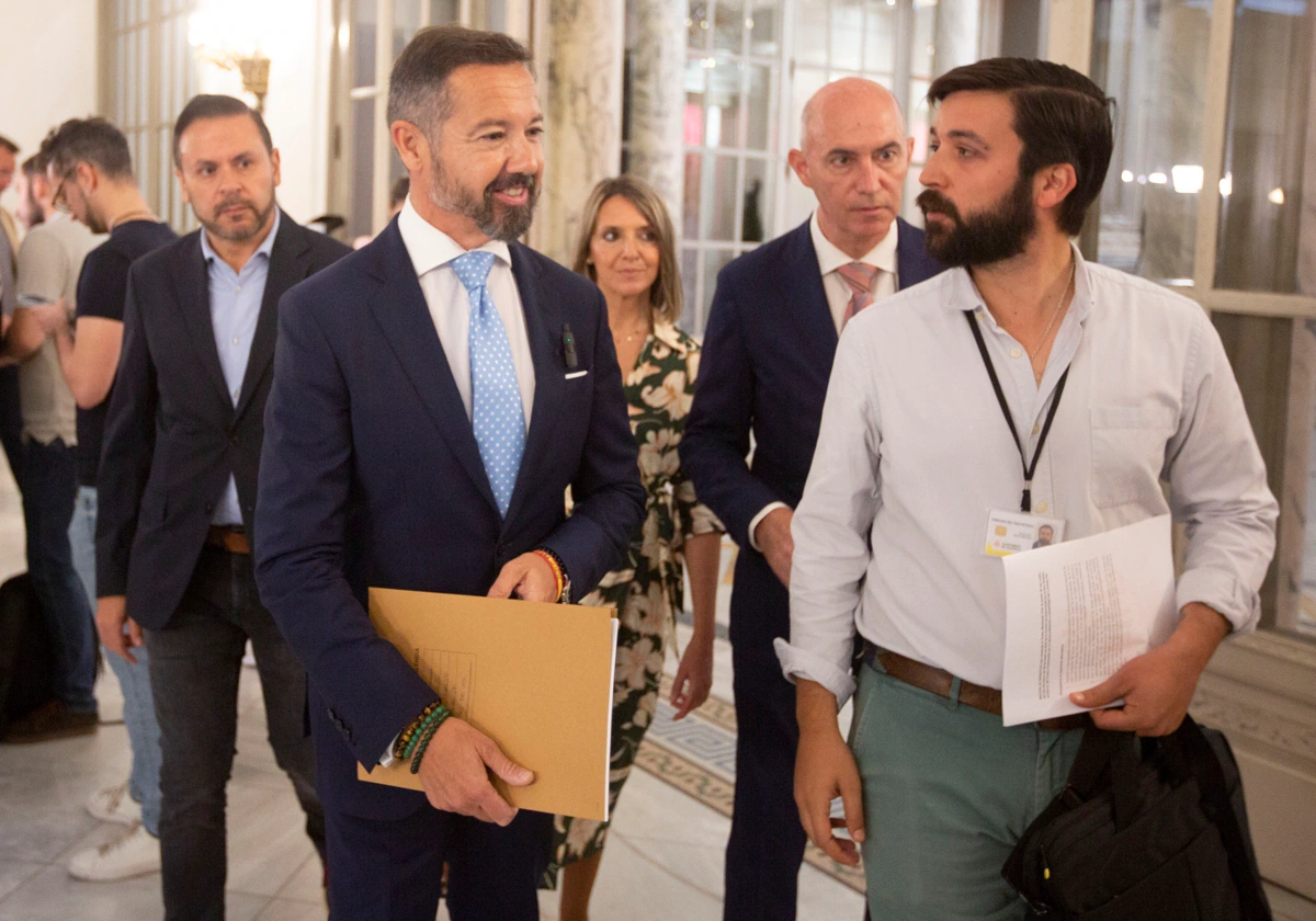 Ser mujer y víctima de violencia de género ya no dará más puntos para trabajar en el Ayuntamiento de Valencia