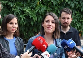 Ione Belarra, la candidata de Podemos a las elecciones europeas, Irene Montero, y el exlíder de Podemos, Pablo Iglesias.