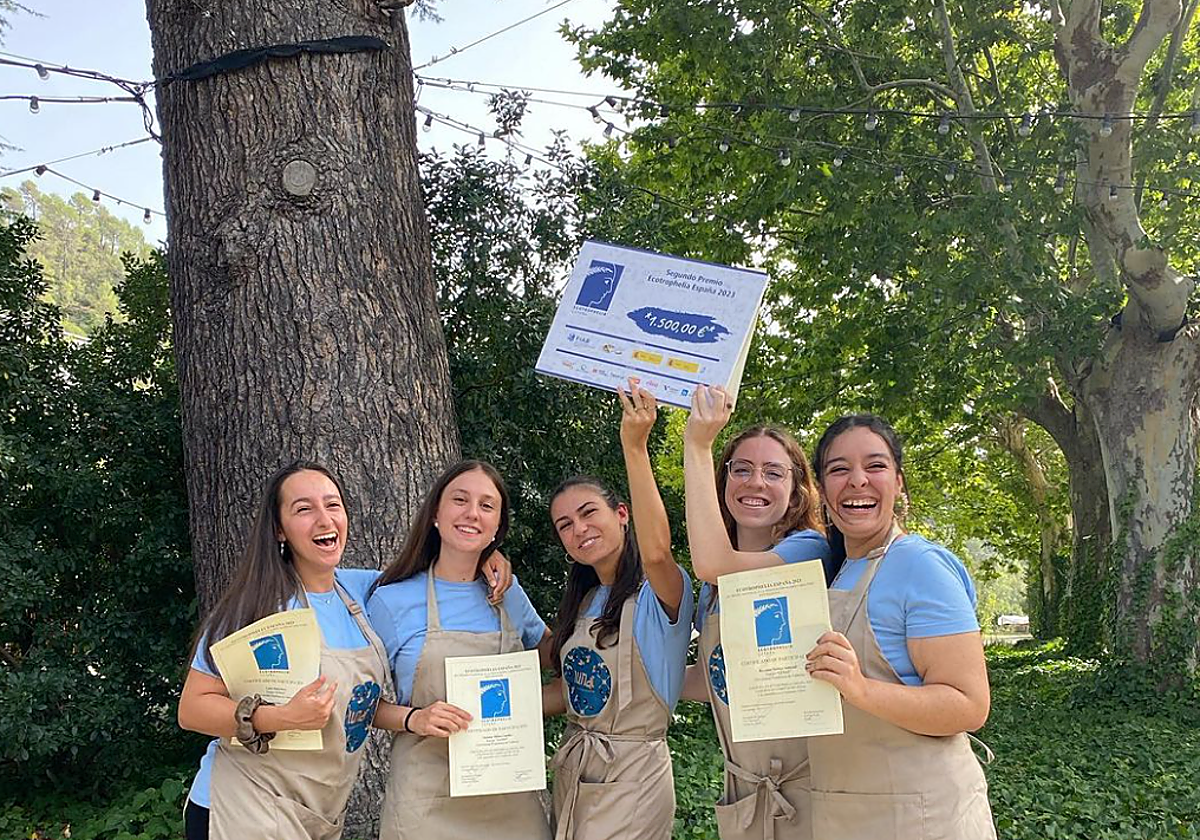 La startup valenciana que revoluciona los snacks con un untable a base de garrofón