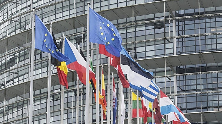 Cuánto cobra un eurodiputado en salarios y dietas