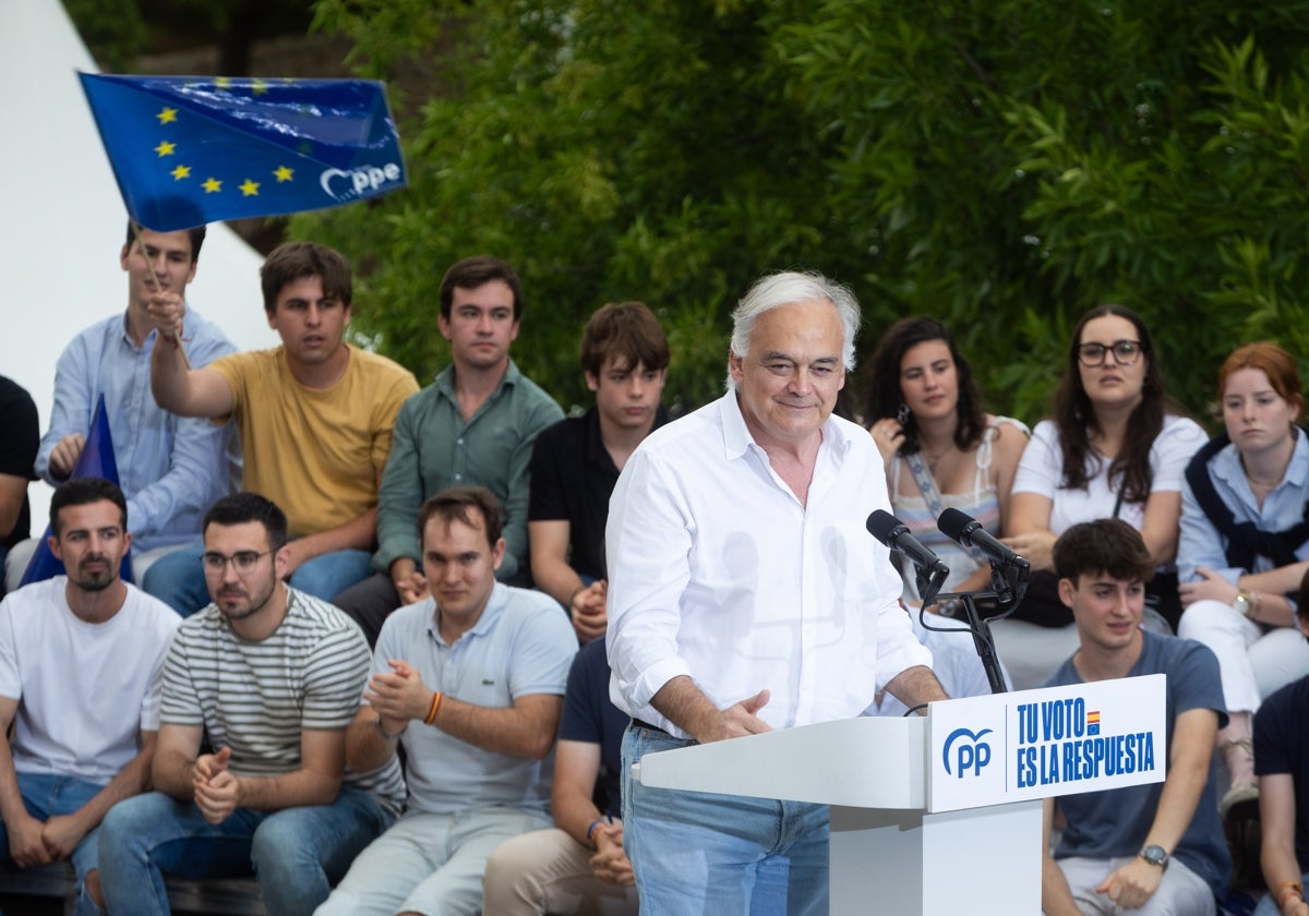 Esteban González Pons, en el mitin de cierre de campaña del PP en Valencia.