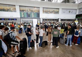 El aeropuerto de Manises, la pasada Semana Santa.