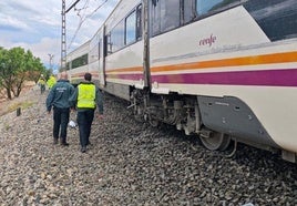 Cinco heridos al descarrilar un tren que iba de Valencia a Albacete por un árbol caído por las fuertes lluvias