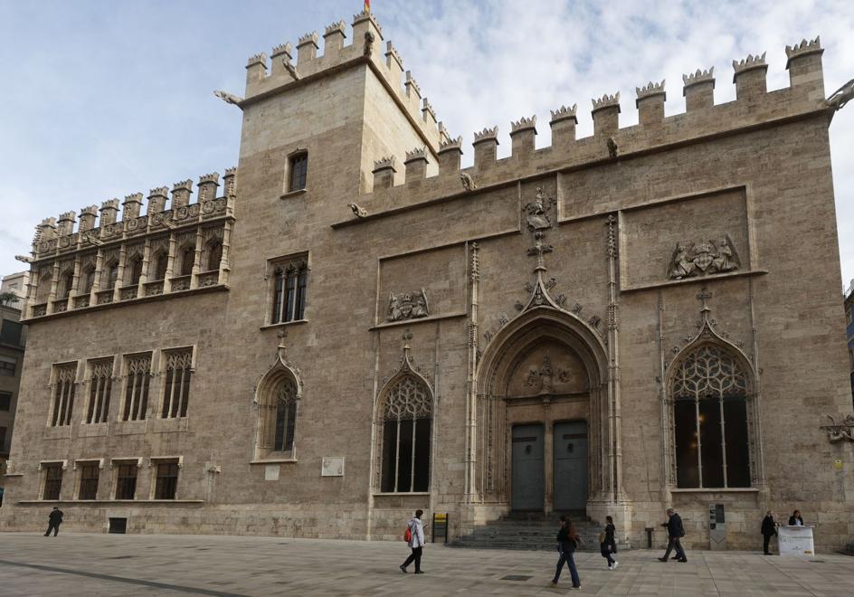 Fachada del edificio de la Lonja.