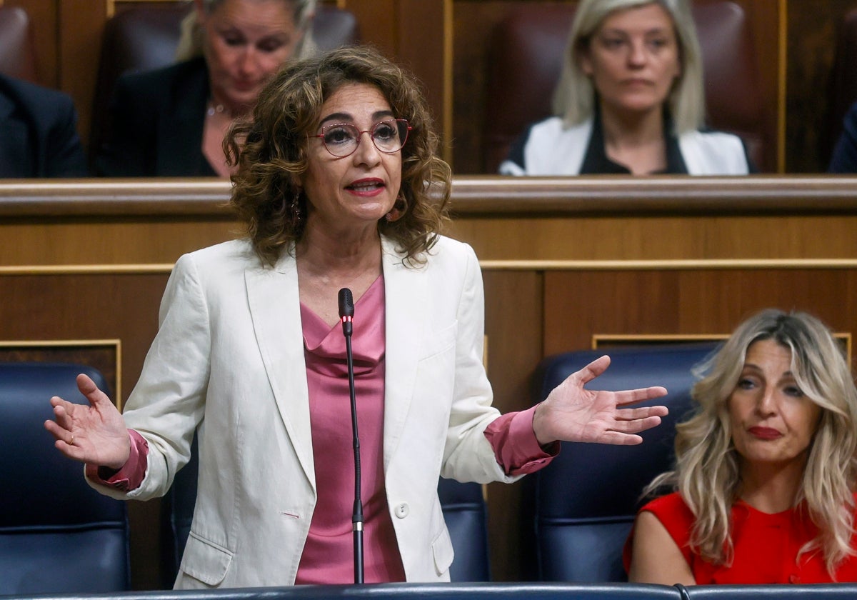 La vicepresidenta y ministra de Hacienda María Jesús Montero.