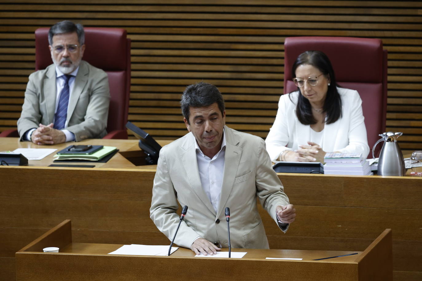 La sesión de control a Mazón en Les Corts, en imágenes