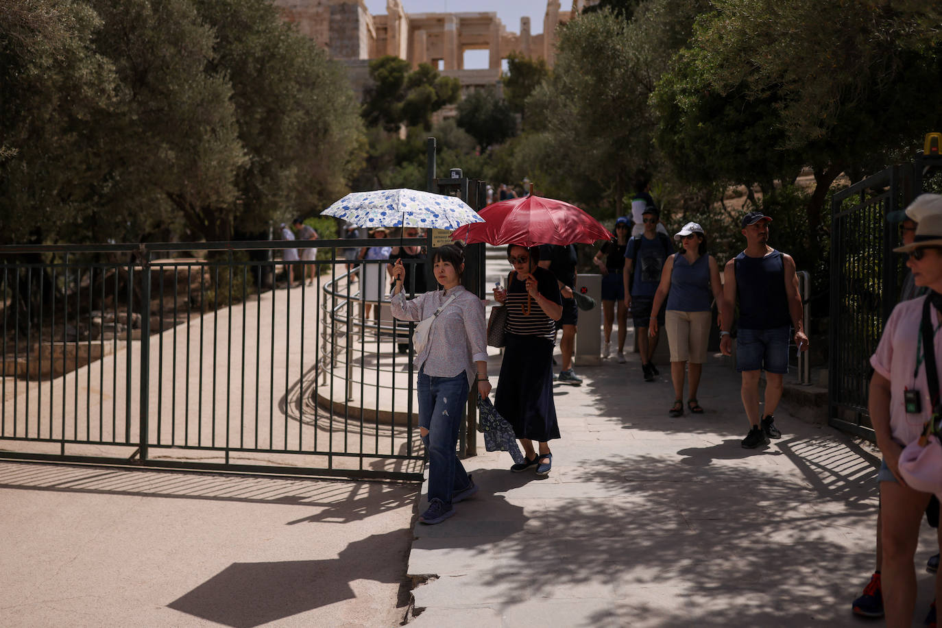 Fotos: la primera ola de calor del verano invade Grecia