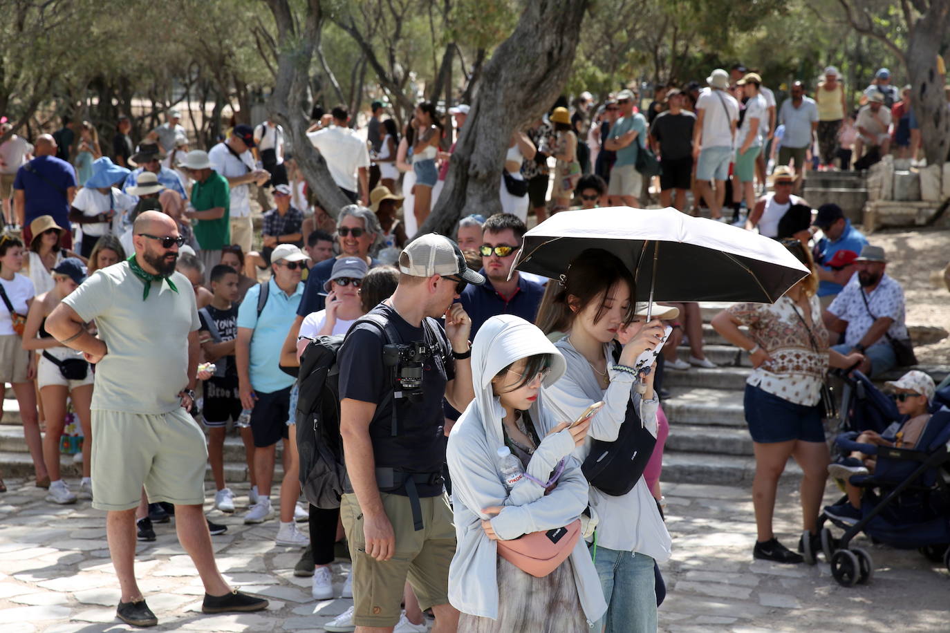 Fotos: la primera ola de calor del verano invade Grecia