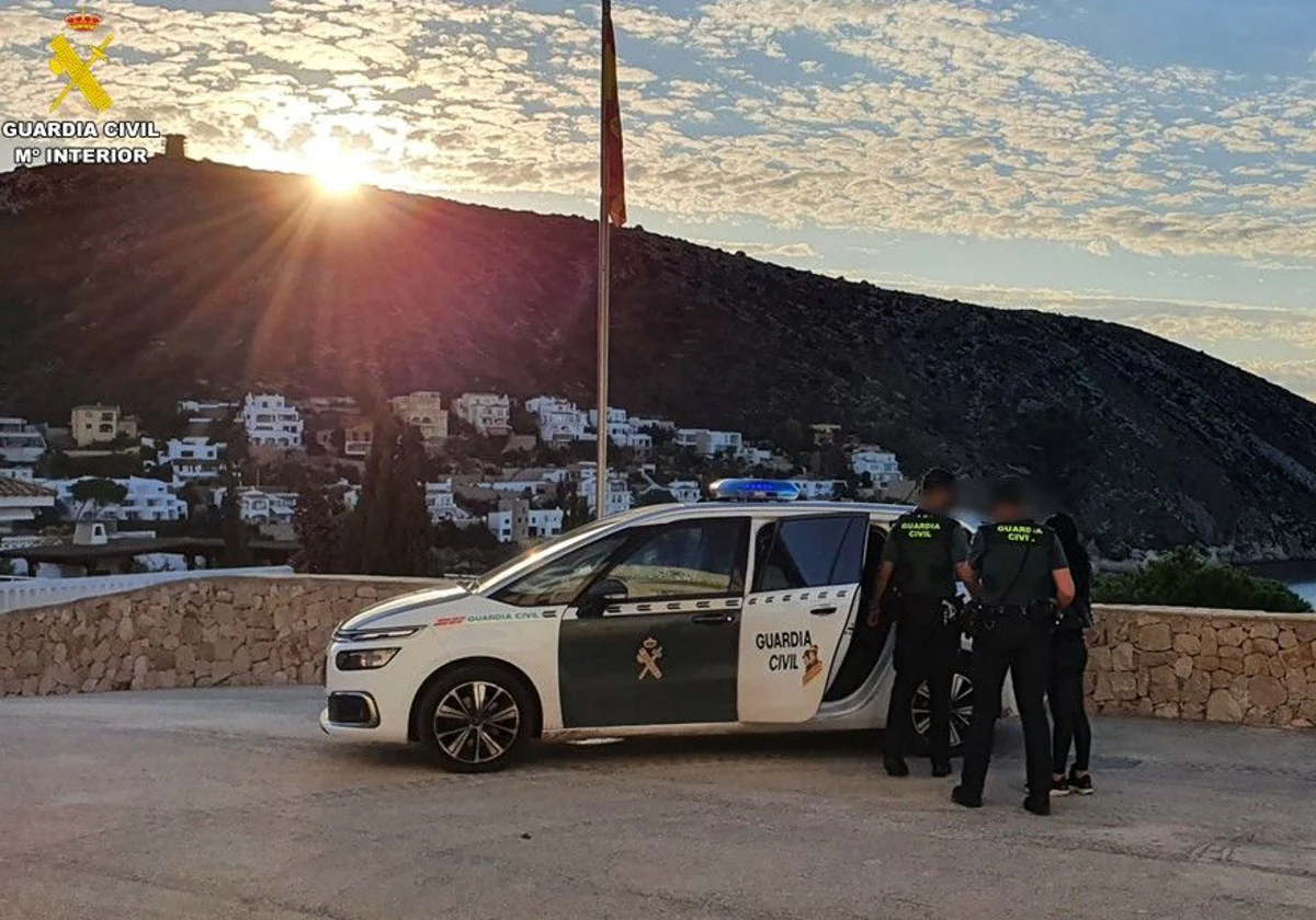 Detenidos en Moraira al intentar robar un reloj de 30.000 euros por el método del abrazo