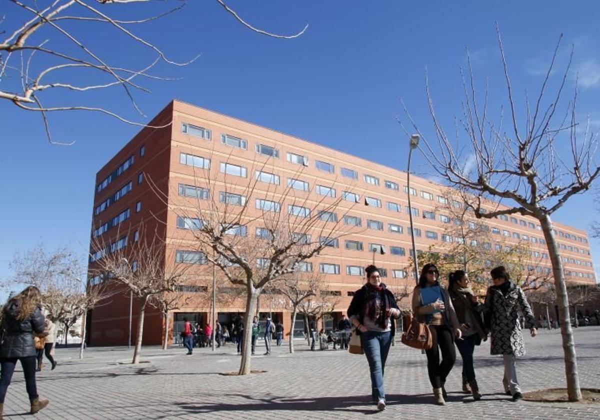 Todas las plazas y grados que ofertan las cinco universidades públicas valencianas para el curso 2024-2025