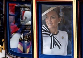 Kate Middleton reaparece en el Trooping the Colour