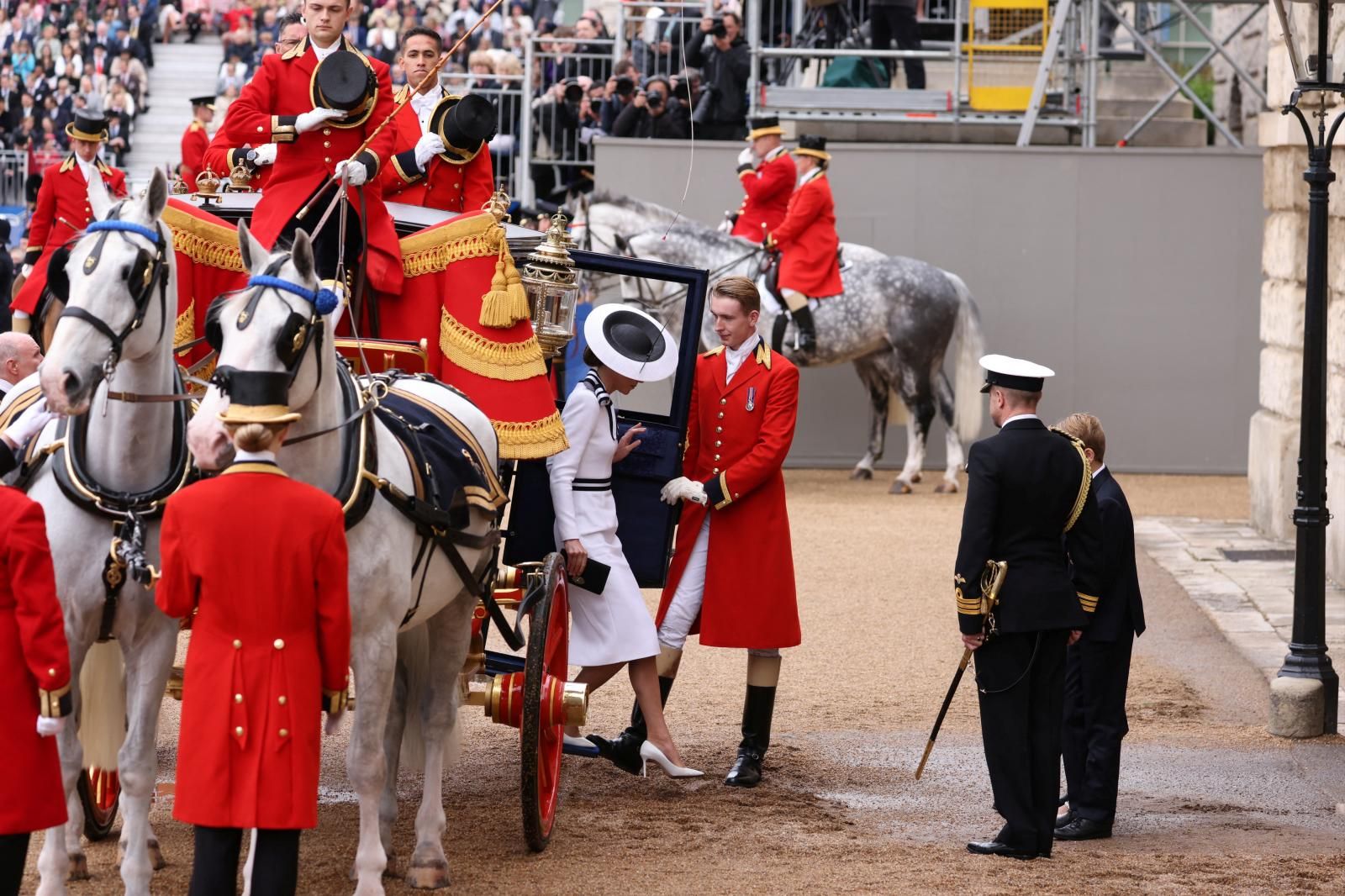 Kate Middleton reaparece en el Trooping the Colour