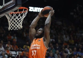 Semi Ojeleye, con el Valencia Basket.