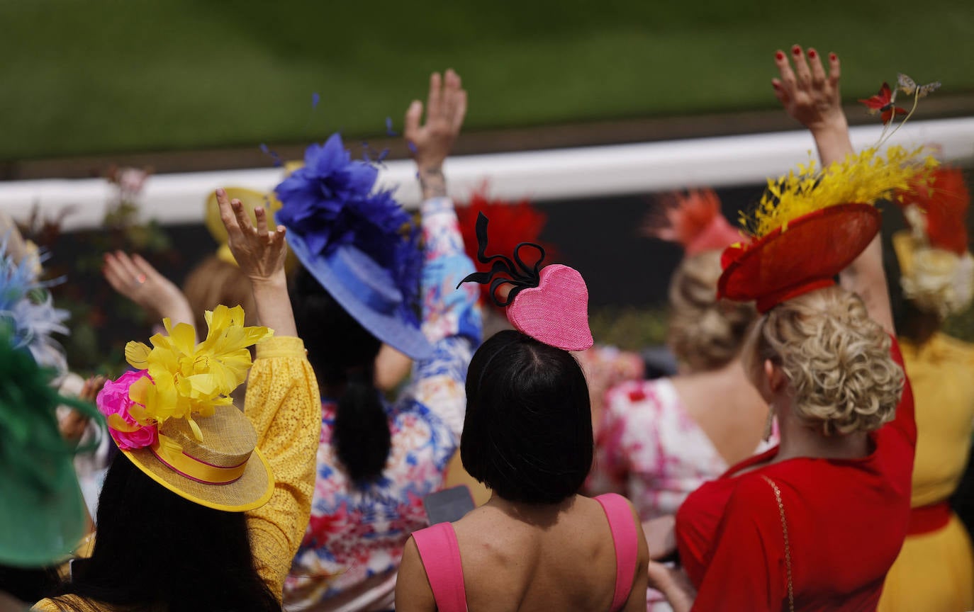 Las carreras de Royal Ascot vuelven a reunir a la élite inglesa y a sus tocados