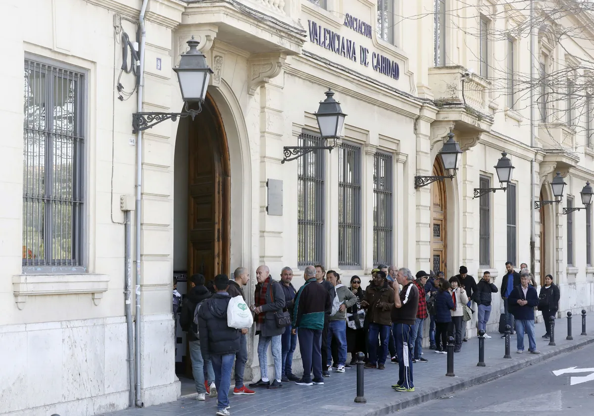 La pobreza ha aumentado por cuarto año consecutivo en Valencia, y las mujeres se ven especialmente afectadas.