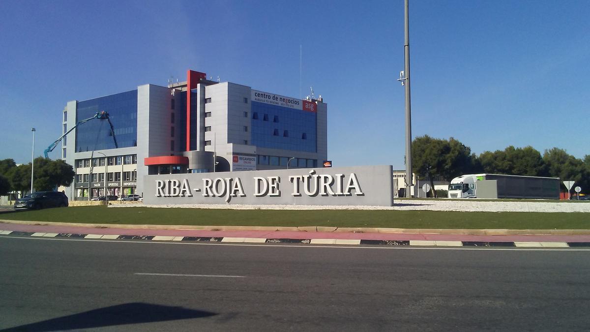 Riada Ribarroja Riba-roja invierte medio millón de euros en mejorar el Parque Logístico ...