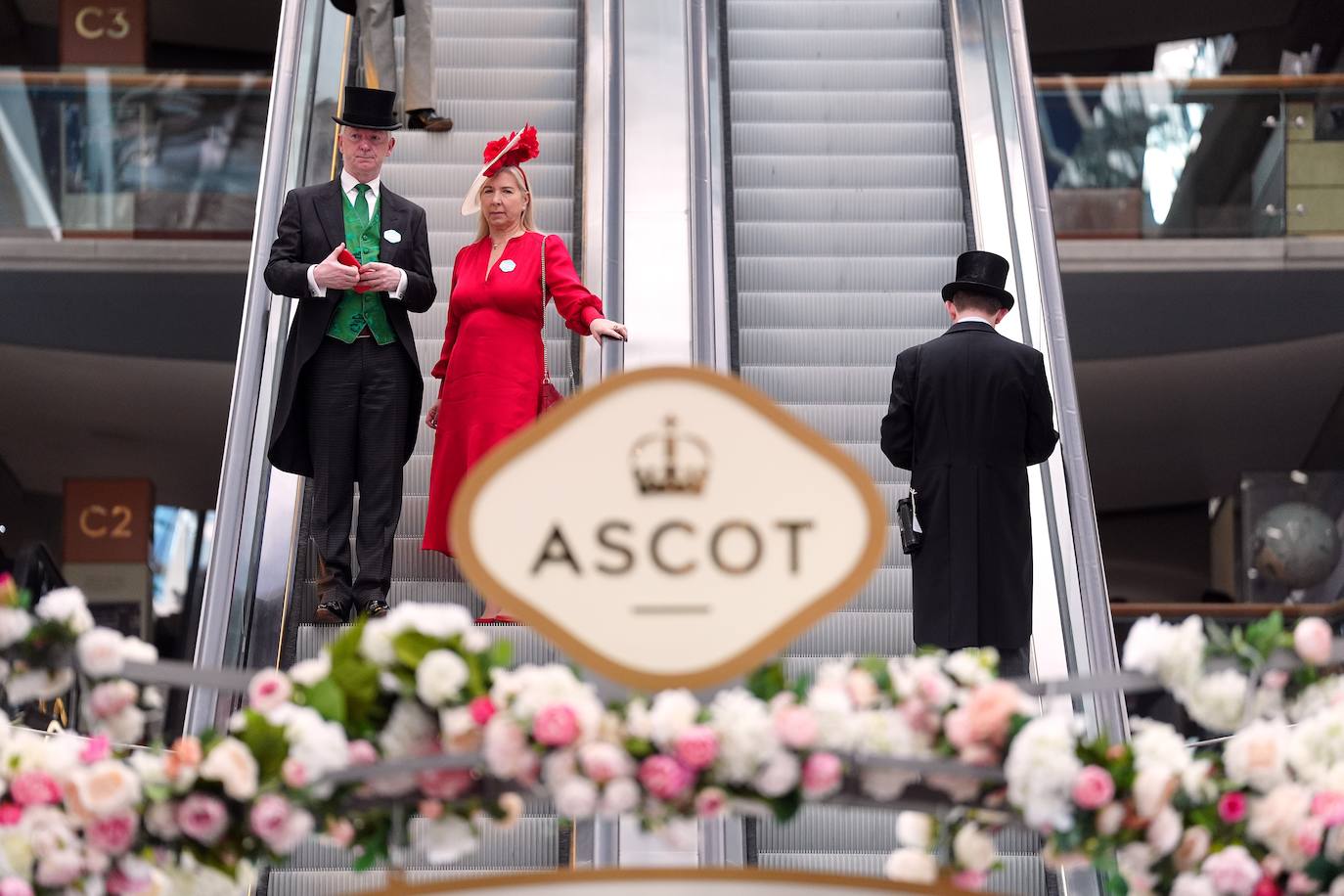 Las carreras de Royal Ascot vuelven a reunir a la élite inglesa y a sus tocados