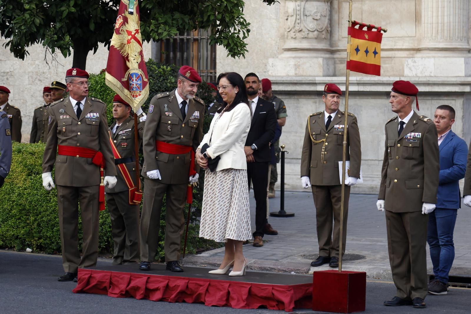 Solemne arriada de bandera en Valencia por el décimo aniversario de la proclamación de Felipe IV como Rey