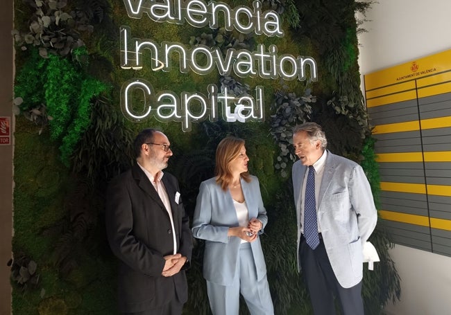 Ignacio Blanquer, María José Catalá y Luis Martí Bonmatí, este jueves.